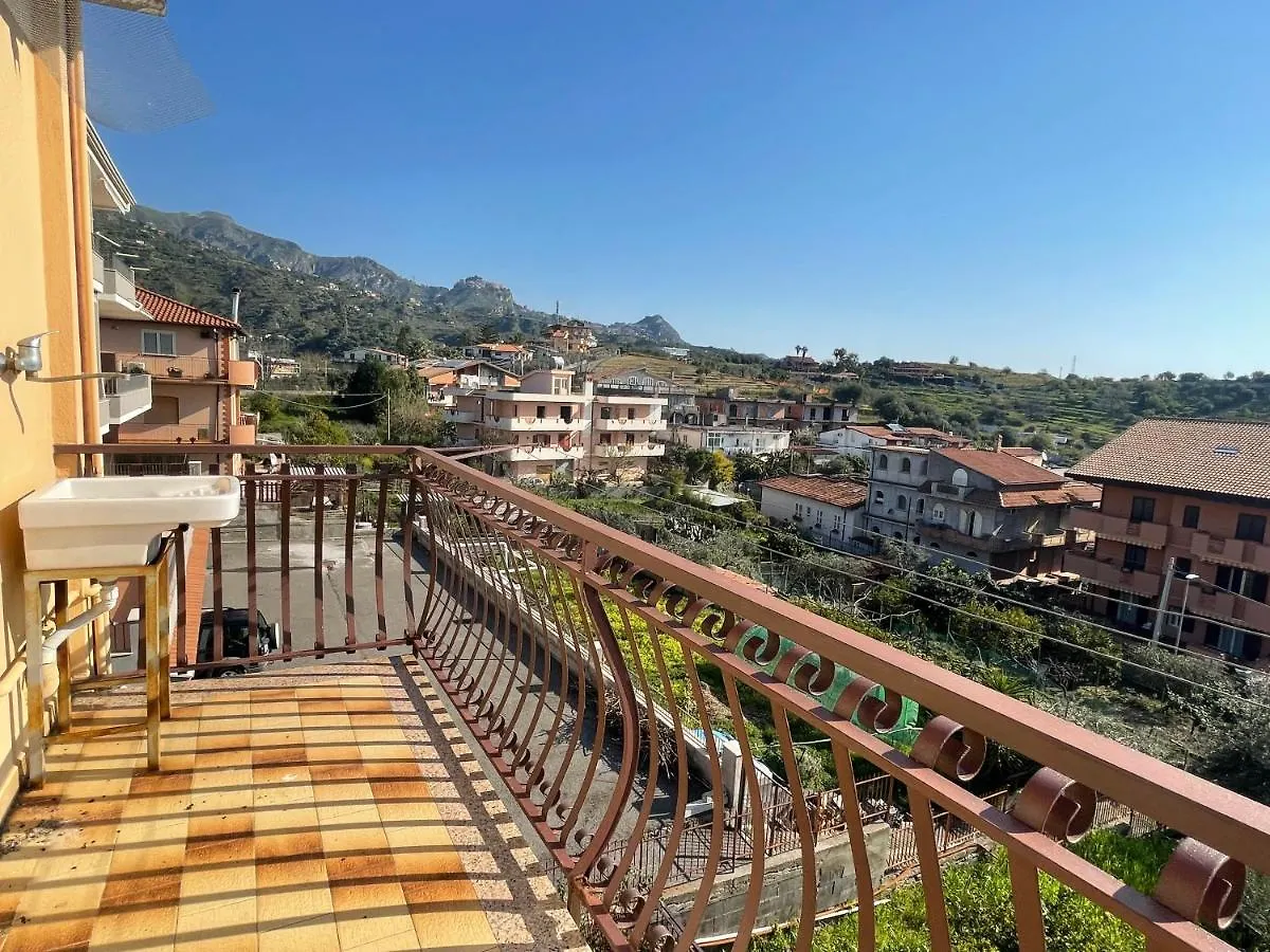 Pipa'S Suntrap Apartment Taormina