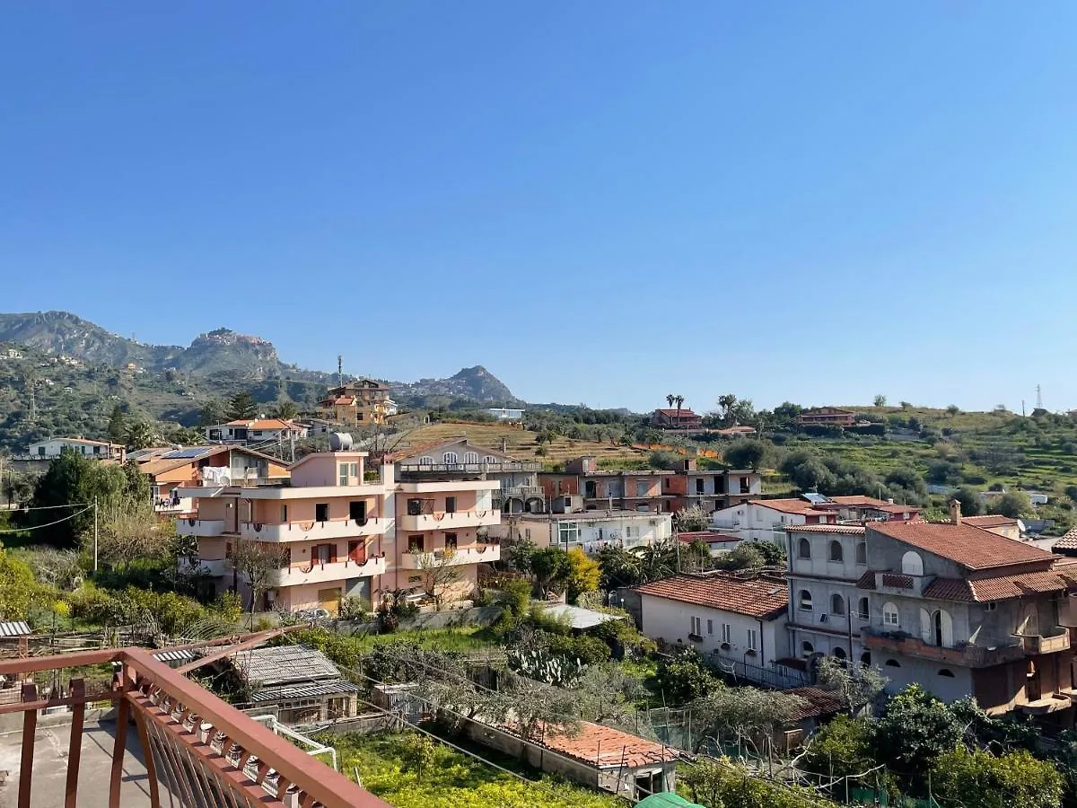 Pipa'S Suntrap Apartment Taormina 0*,
